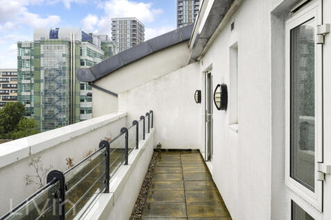 PARK LANE 84, FLAT 18 (2)