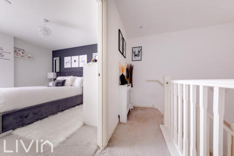 PURLEY WAY, 18, 3-32