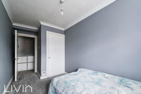 FLEETWOOD CLOSE, 32- (4)