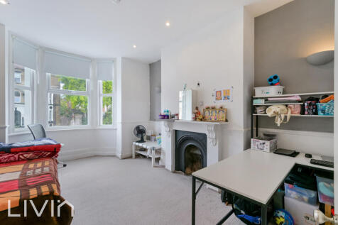 ELGIN ROAD, 19, 1-1