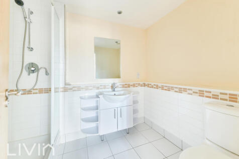 PARK LANE 88 FLAT 16- (2)