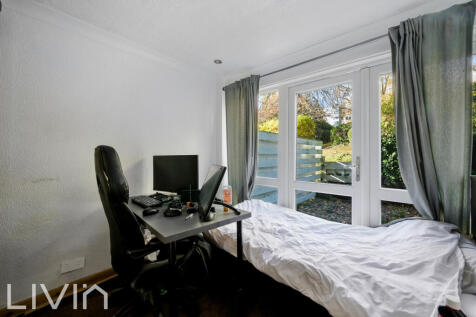 CHICHELE GARDENS, 18 (16 FROM 27)-3