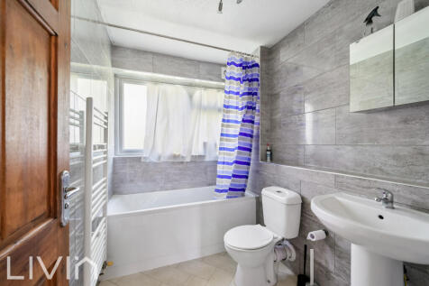 CHICHELE GARDENS, 18 (16 FROM 27)-15