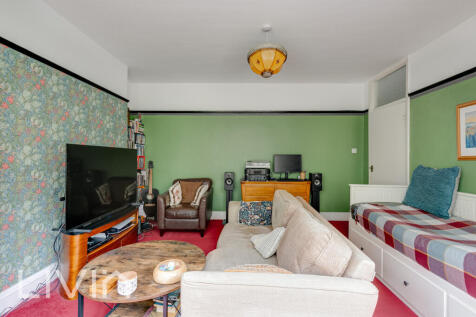 219 Grange Road, SE25 - 3