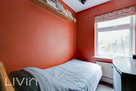 219 Grange Road, SE25 - 4