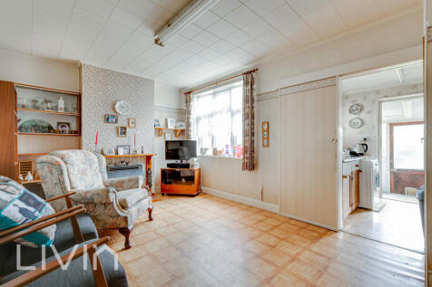 121 Kynaston Avenue, CR7 - 5