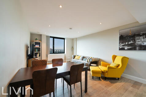 QUARTERS APARTMENTS, FLAT 1006 (12 FROM 17)-10