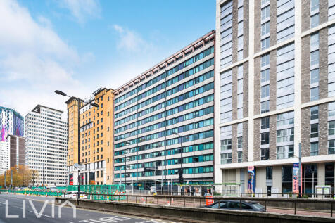 QUARTERS APARTMENTS, FLAT 1006 (12 FROM 17)-17