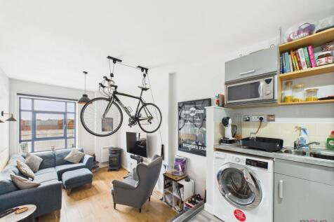 Kitchen/Lounge