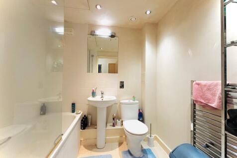 WhatsApp Image 2025-10-28 at 15.14.03_a3136f74