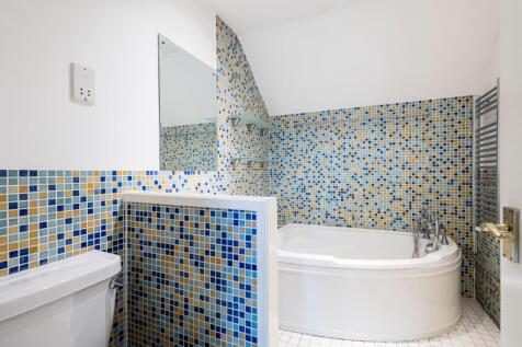 WhatsApp Image 2025-10-06 at 13.37.53_671d3b13