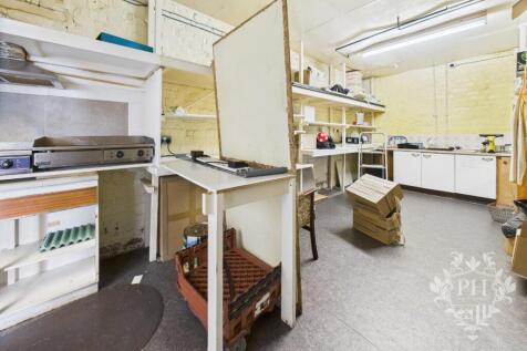 CAM01415G0-PR0448-STILL006.jpg