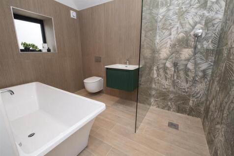 coachhouse-bathroom01.jpeg