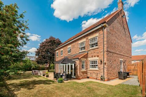 5 Sycamore Close -19.jpg