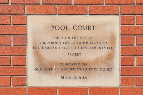 11 Pool Court11.jpg