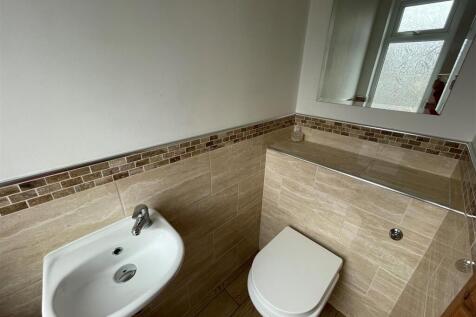 ensuite 2.jpg