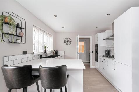 16 Ella Drive10.jpg