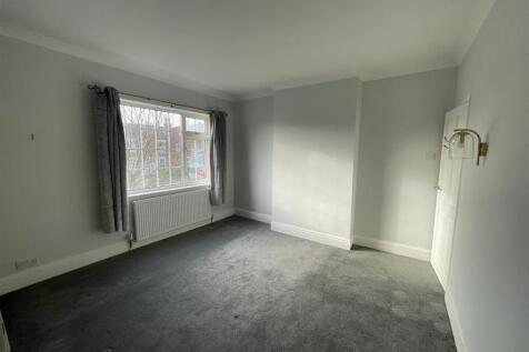bedroom2.jpg