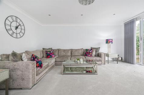 22 Croft Drive18.jpg