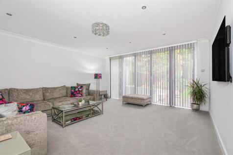 22 Croft Drive20.jpg