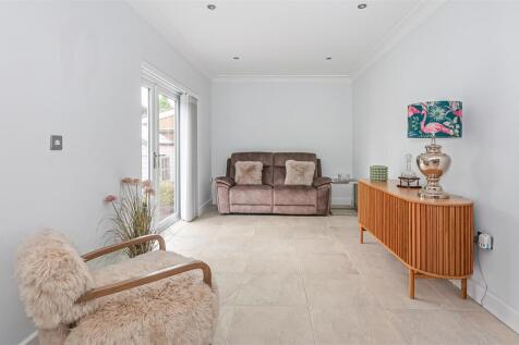 22 Croft Drive24.jpg