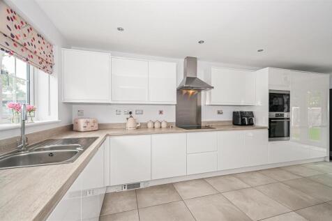 5 Hudson Ave2.jpg