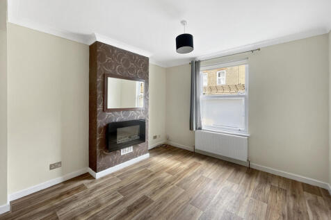 Living room (2)