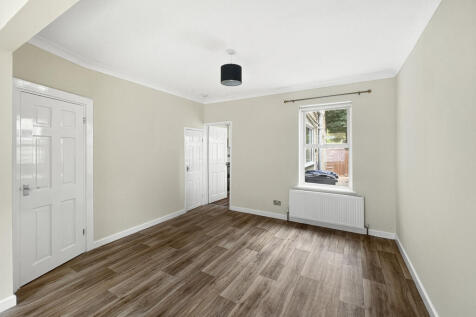 Living Room (3)