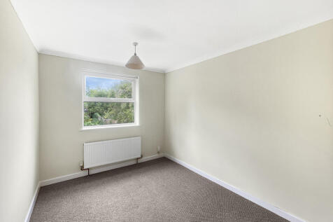 BEdroom 3 (2)