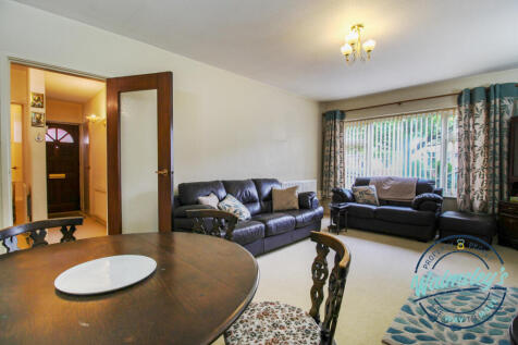 Sitting and dining room