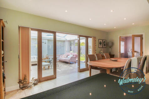 Dining and garden room