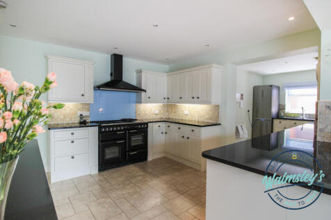 Kitchen breakfast room