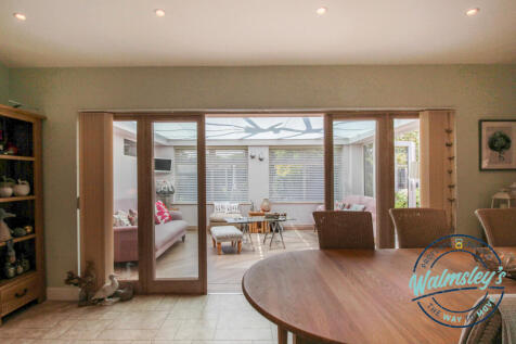 Dining &amp; garden room