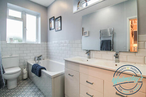 Four piece bathroom