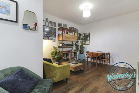 Rear reception &amp; dining