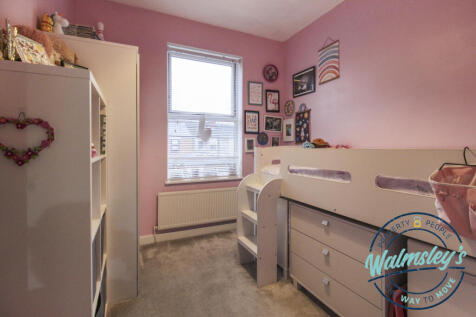 Rear bedroom