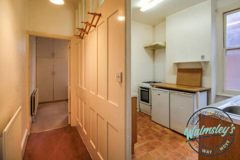Kitchen (1st floor)