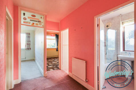 Landing with doors to bathroom &amp; cloakroom