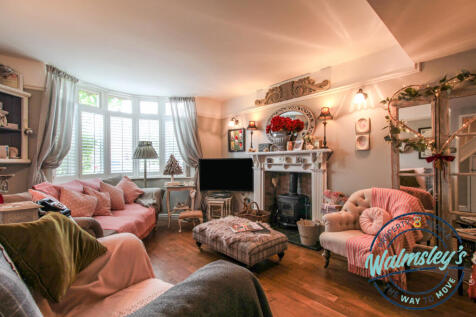Separate sitting room