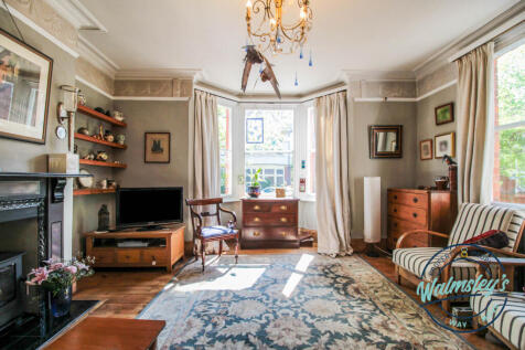 Front sitting room