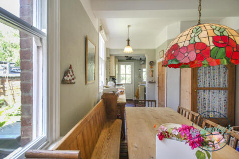 Dining area within kitchen