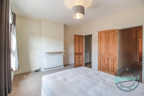 Main bedroom &amp; ensuite