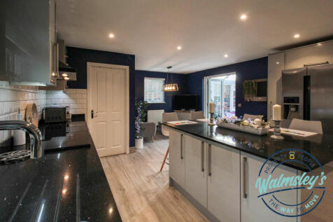 Kitchen dining room