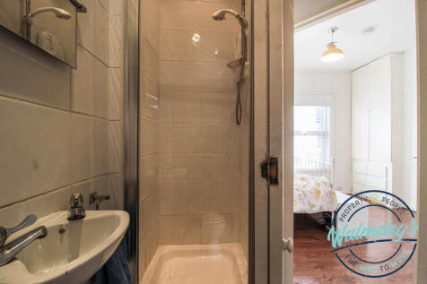 1st floor shower room