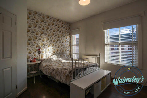 Front double bedroom