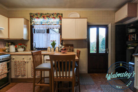 Kitchen breakfast room
