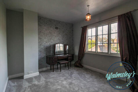 Rear double bedroom