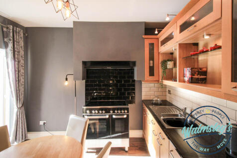 Kitchen dining room