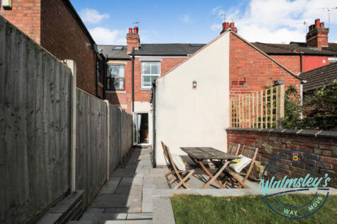 Patio to rear