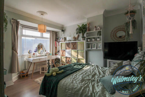 Rear double bedroom